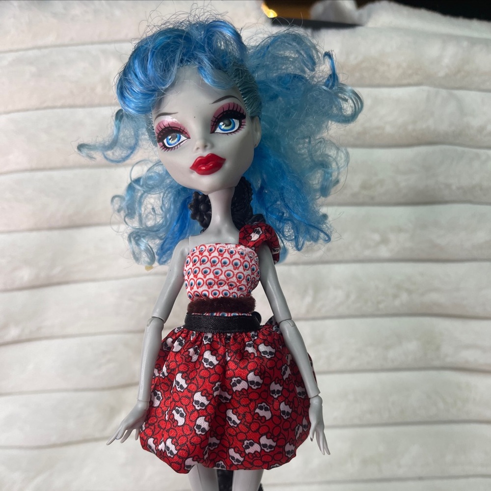 Monster High Dot Dead Gorgeous Ghoulia. 2012